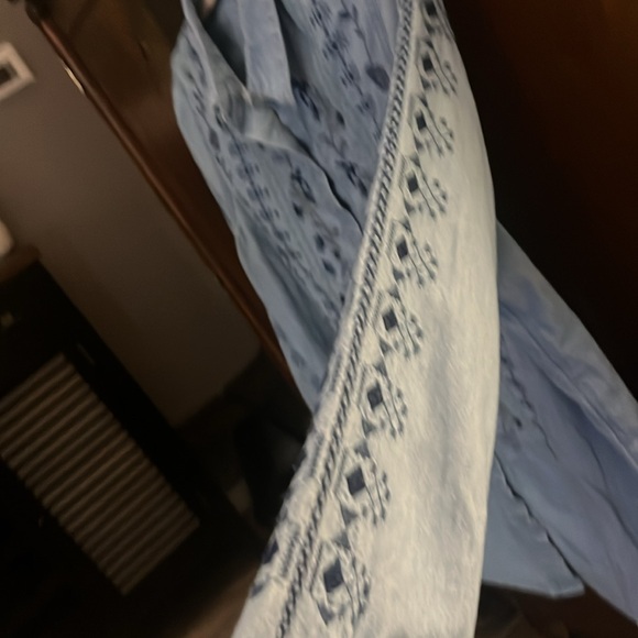 J.Jill denim floral button down - Picture 5 of 7